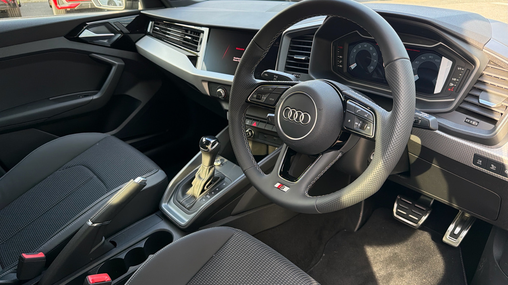 Audi A1 Audi A1 Sportback S Line 35 Tfsi 150 Ps S Tronic Black #6