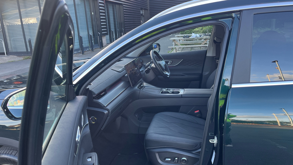 Chery Tiggo 8 1.6T Summit Dct Estate Black #10