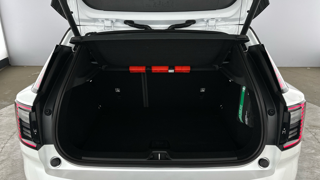 Volvo EX30 Ultra, Twin Motor Performance, White #14
