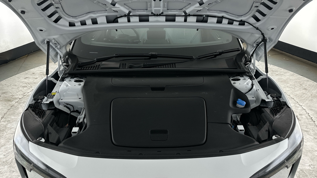 Volvo EX30 Ultra, Twin Motor Performance, White #15