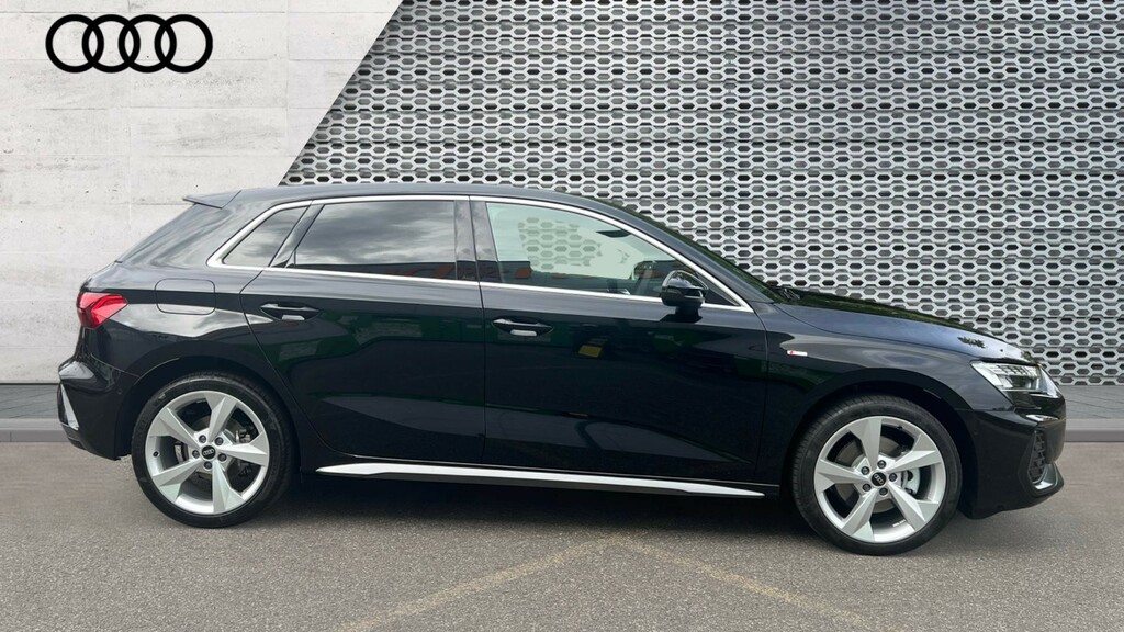 Audi A3 A3 1.5 Tfsi E 204 S Line S Tronic Tech Pack Black #4