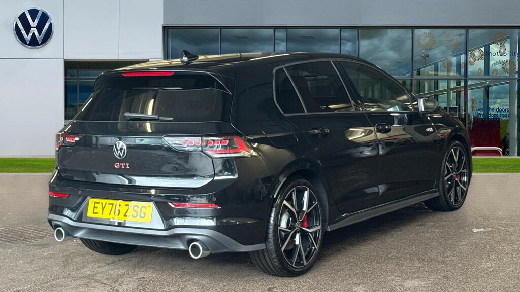 Volkswagen Golf 1.5 Tsi 150 Match Black #8
