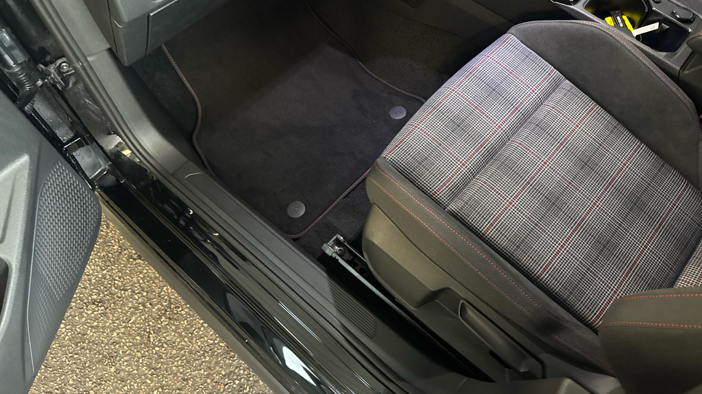 Volkswagen Golf 1.5 Tsi 150 Match Black #42