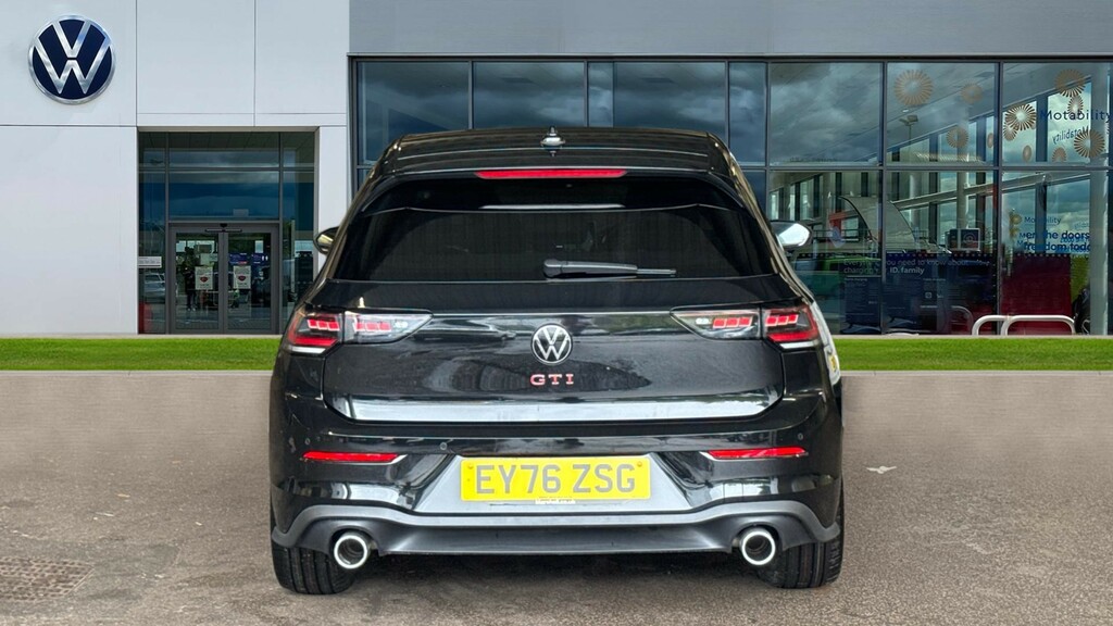 Volkswagen Golf 1.5 Tsi 150 Match Black #11