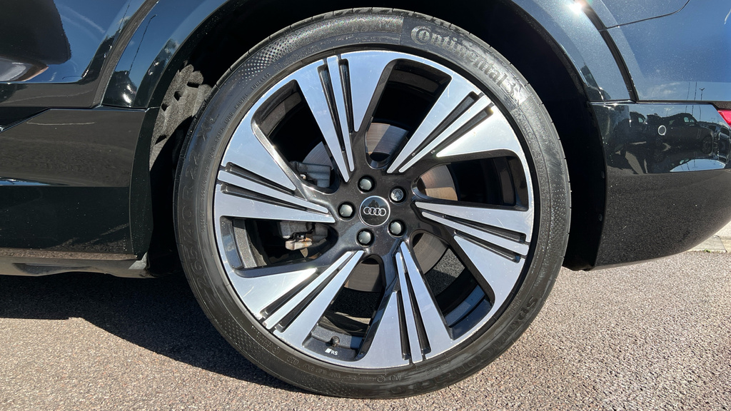 Audi Q8 e tron 250Kw 50 Quattro 95Kwh Black Edition Grey #18