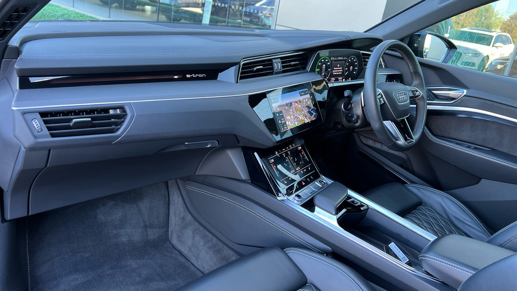 Audi Q8 e tron 250Kw 50 Quattro 95Kwh Black Edition Grey #10