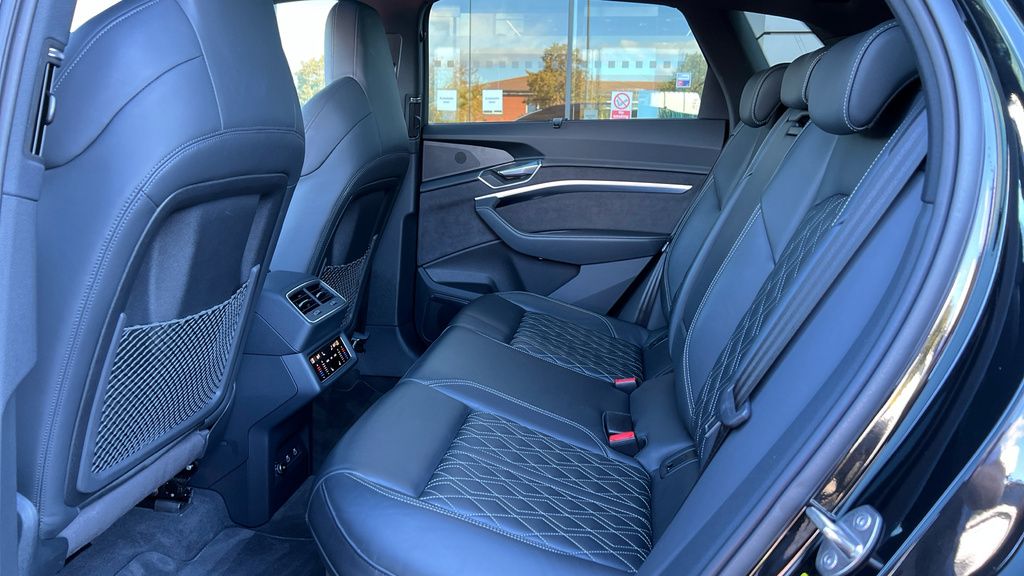 Audi Q8 e tron 250Kw 50 Quattro 95Kwh Black Edition Grey #14