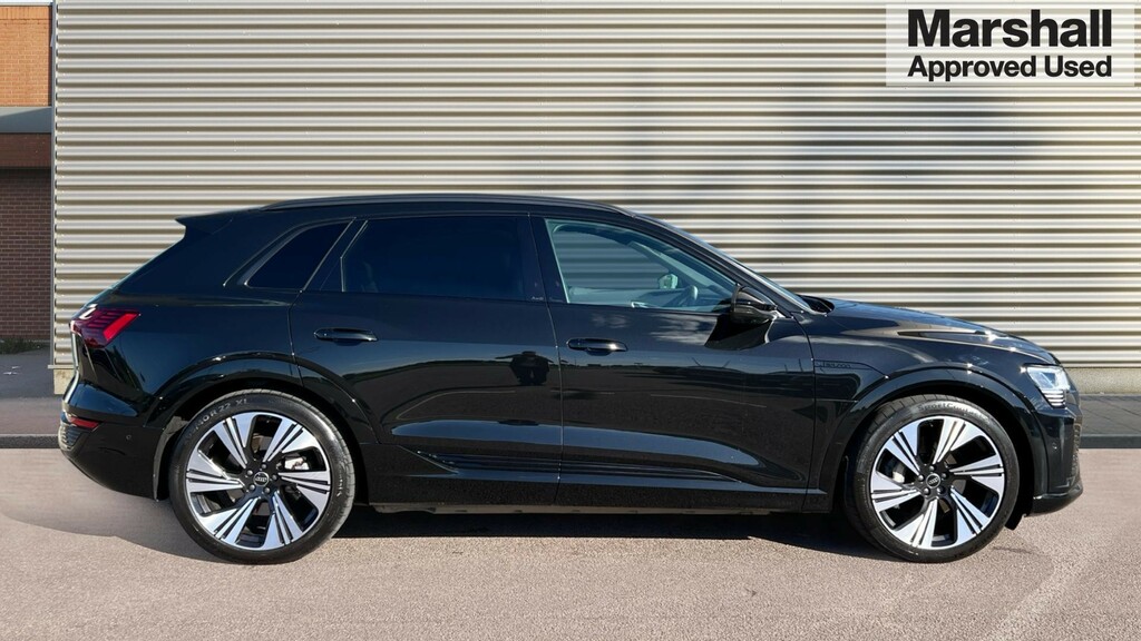 Audi Q8 e tron 250Kw 50 Quattro 95Kwh Black Edition Grey #2