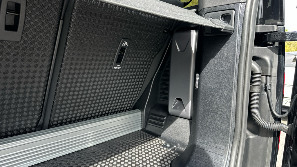 Land Rover Defender 90 D250 Mhev X-dynamic Hse Black #38