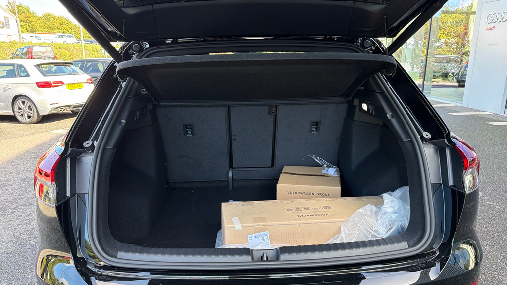 Audi Q4 E Tron 150Kw 40 63Kwh Black Edition Tech Pack Black #18