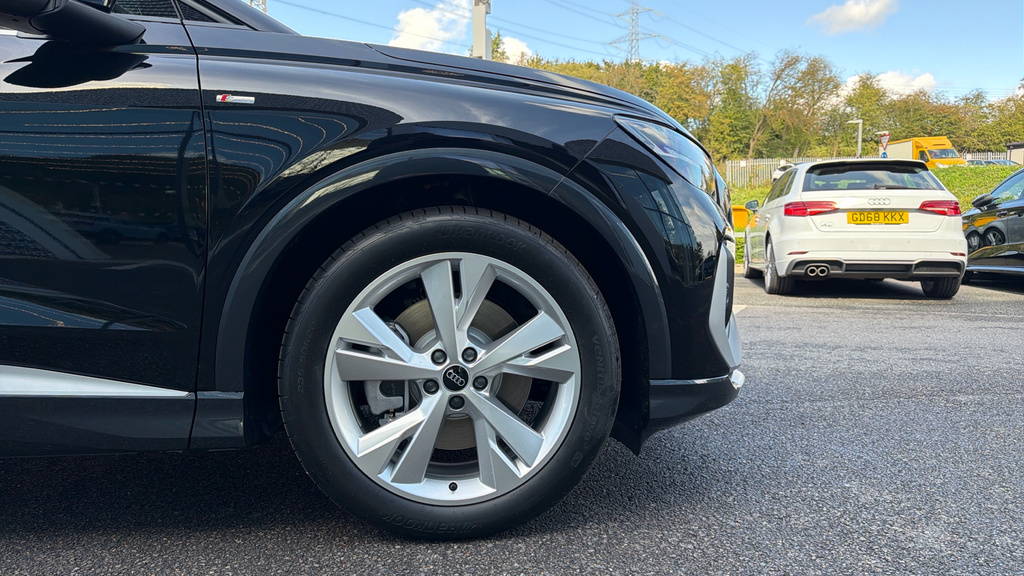 Audi Q4 E Tron Audi Q4 S Line 45 E-tron Quattro 210,00 Kw Black #5