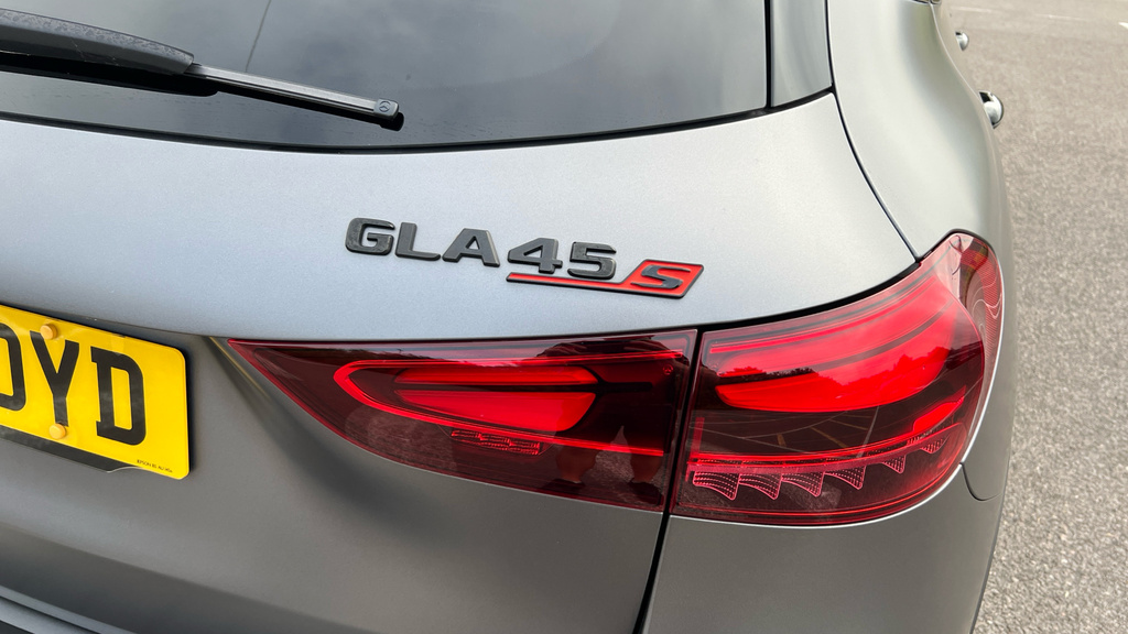 Mercedes-Benz GLA Class Gla 200 Amg Line Premium Black #21