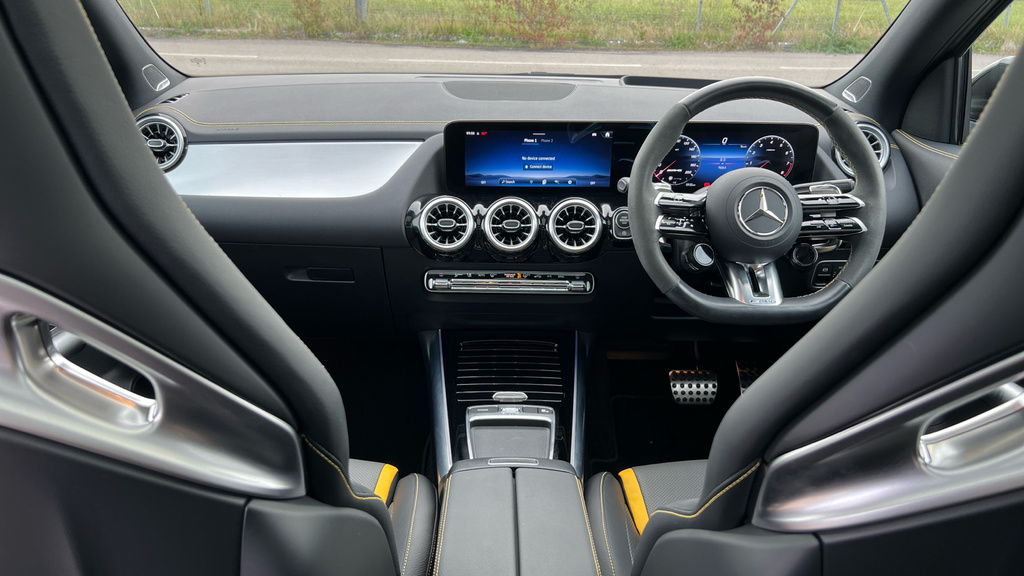 Mercedes-Benz GLA Class Gla 200 Amg Line Premium Black #22