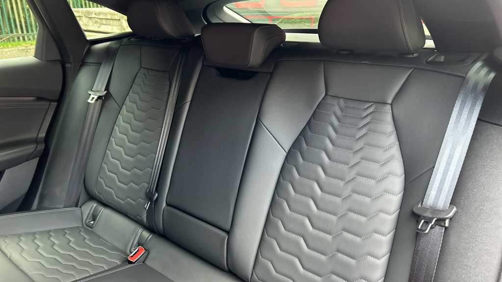 Audi A6 Avant Avant Edition 1 E-tron Performance 270,00 Kw Grey #15