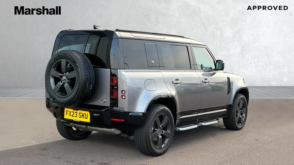 Land Rover Defender 110 110 3.0 D250 X-dynamic Se Black #21
