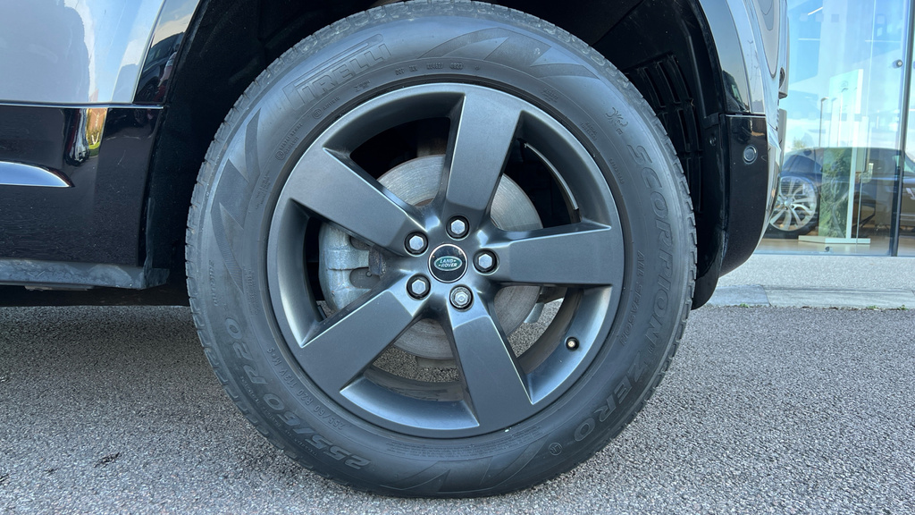 Land Rover Defender 110 110 3.0 D250 X-dynamic Se Black #8