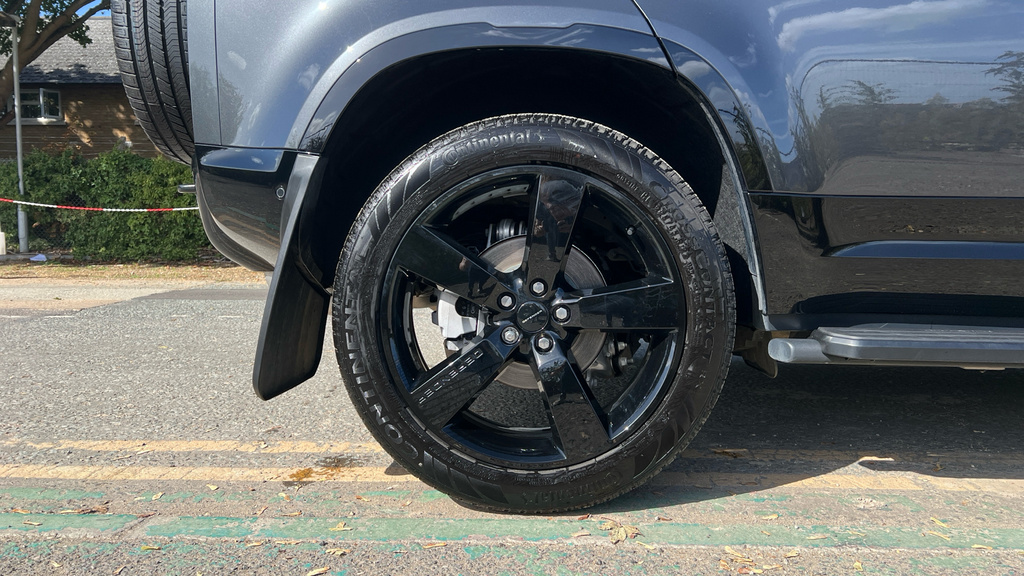 Land Rover Defender 110 X-dynamic Hse 110 Green #27