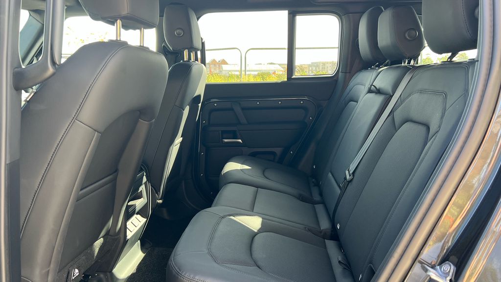 Land Rover Defender 110 Defender 3.0 D250 X-dynamic Se 110 Grey #4