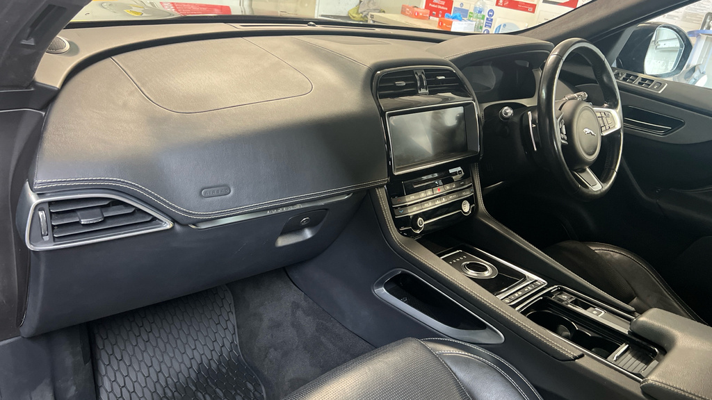Jaguar F-Pace 2019 3.0 D300 V6 S Suv Awd Euro 6 Black #10