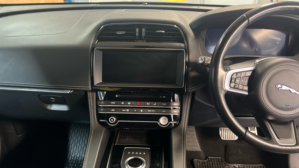 Jaguar F-Pace 2019 3.0 D300 V6 S Suv Awd Euro 6 Black #12