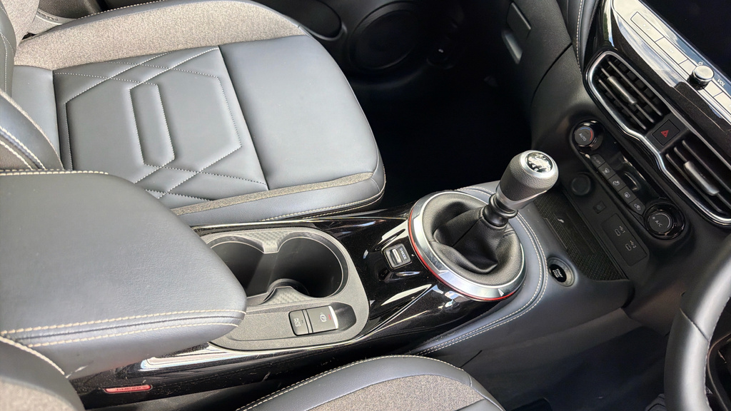 Nissan Juke Tekna Grey #30