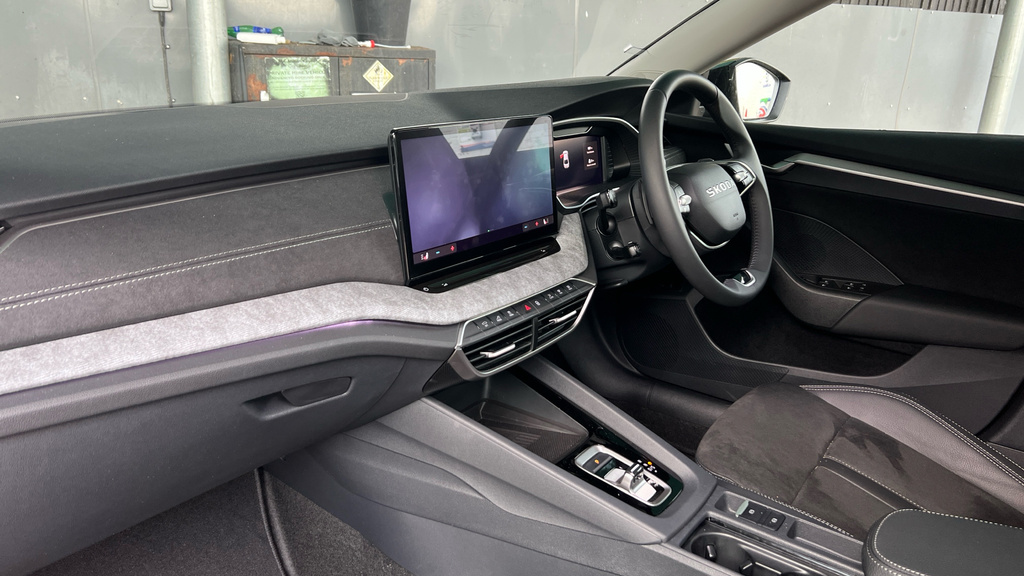Skoda Octavia Octavia 2.0 Tdi 150 Se L Dsg Black #2