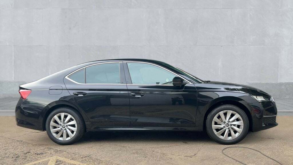 Skoda Octavia Octavia 2.0 Tdi 150 Se L Dsg Black #4