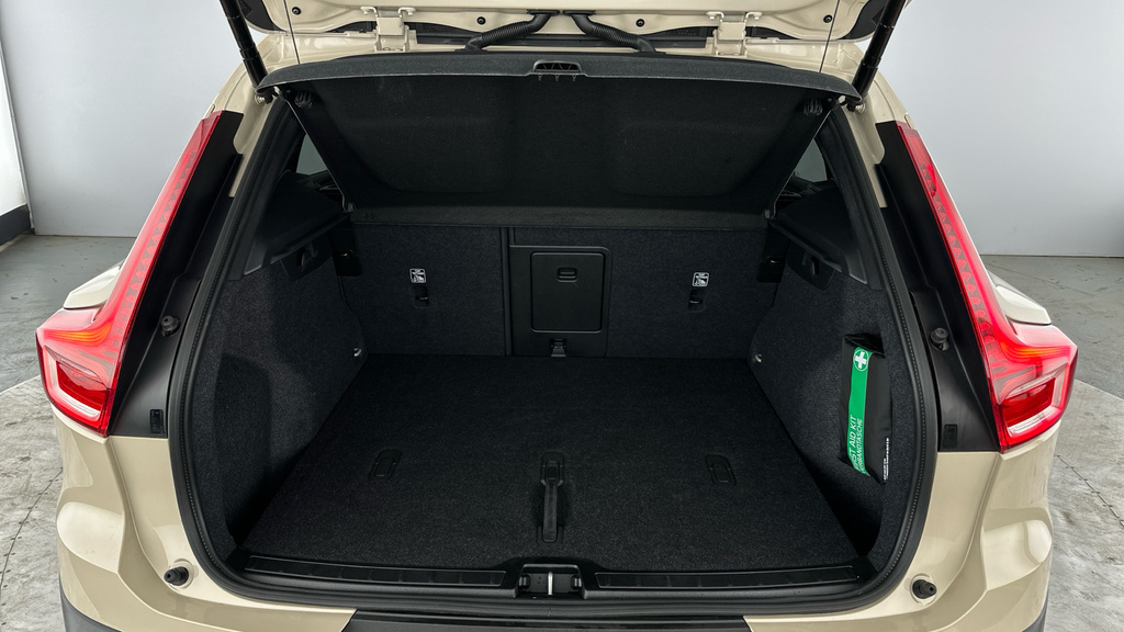Volvo XC40 Xc40 2.0 B3p Plus Dark Grey #14
