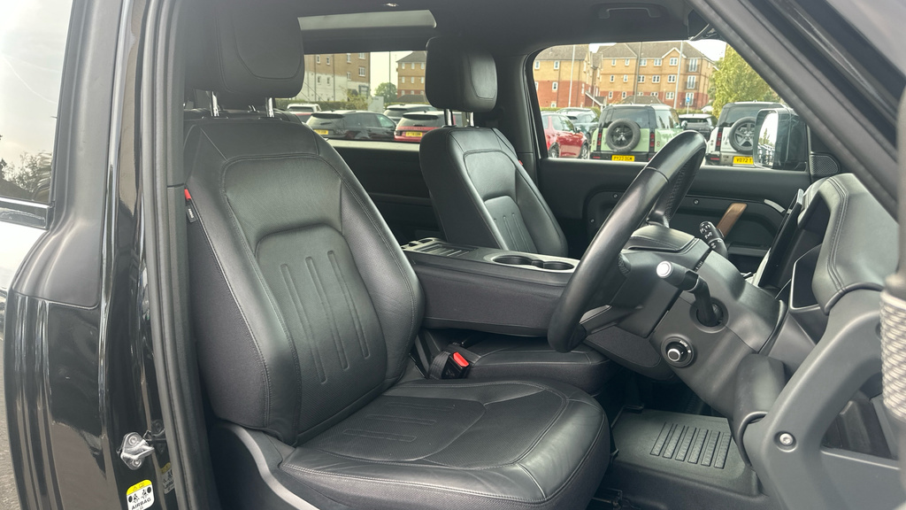 Land Rover Defender 90 3.0 D250 X-dynamic Se 90 Black #59