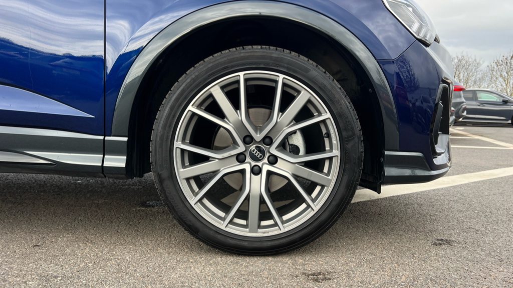 Audi Q3 S Line 35 Tfsi 150 Ps S Tronic Blue #5