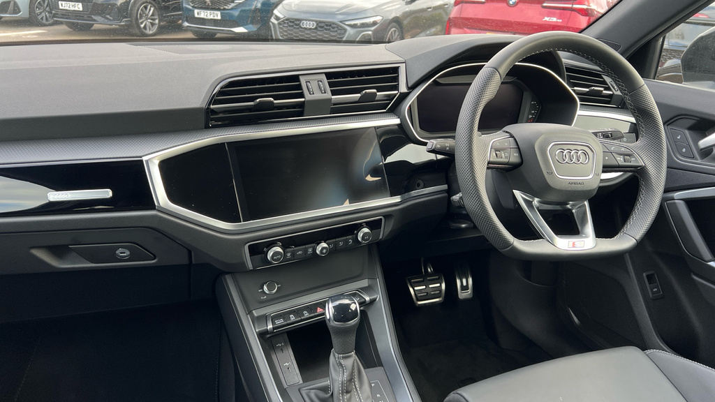 Audi Q3 S Line 35 Tfsi 150 Ps S Tronic Blue #2