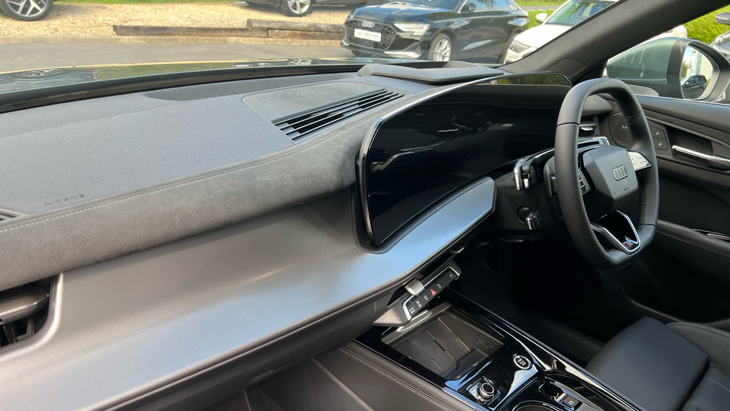 Audi Q3 Q3 1.5 E-hybrid S Line S Tronic Soundvision Green #2