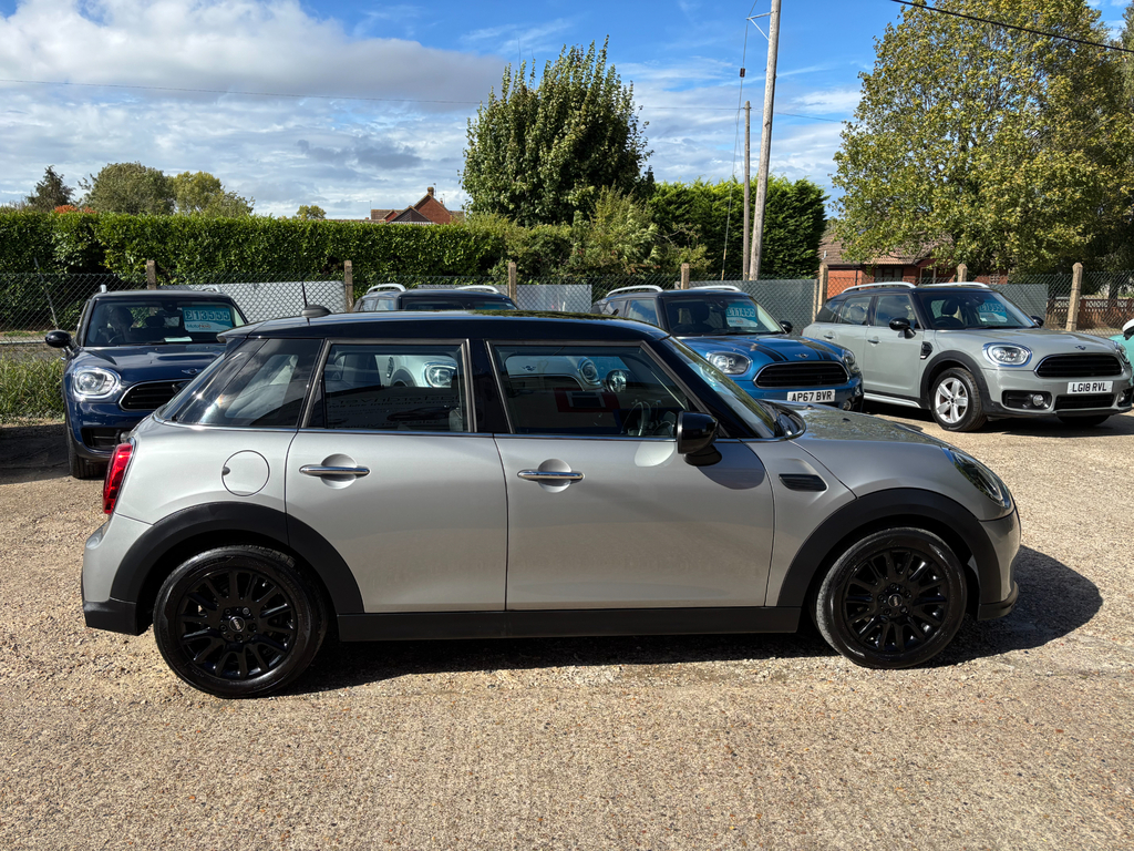 Mini Hatch 1.5 Cooper Classic Hatchback Steptronic #2