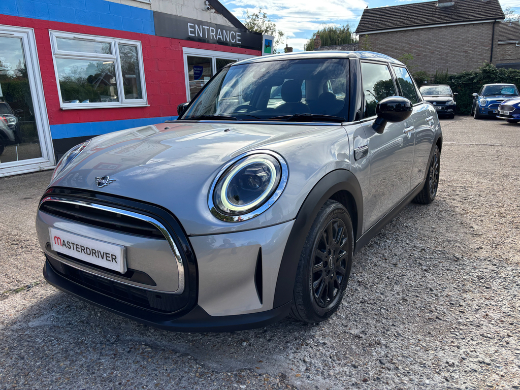 Mini Hatch 1.5 Cooper Classic Hatchback Steptronic #4