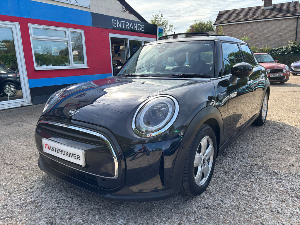 Mini Hatch 1.5 Cooper Classic Hatchback Steptronic Black #3