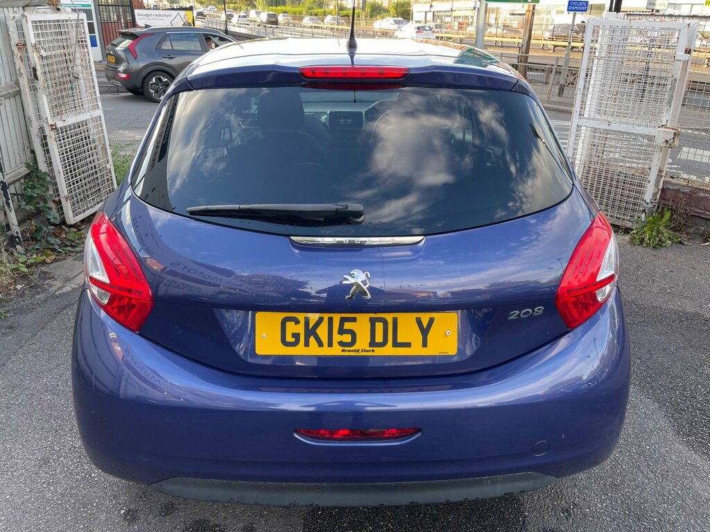 Peugeot 208 Style Silver #9
