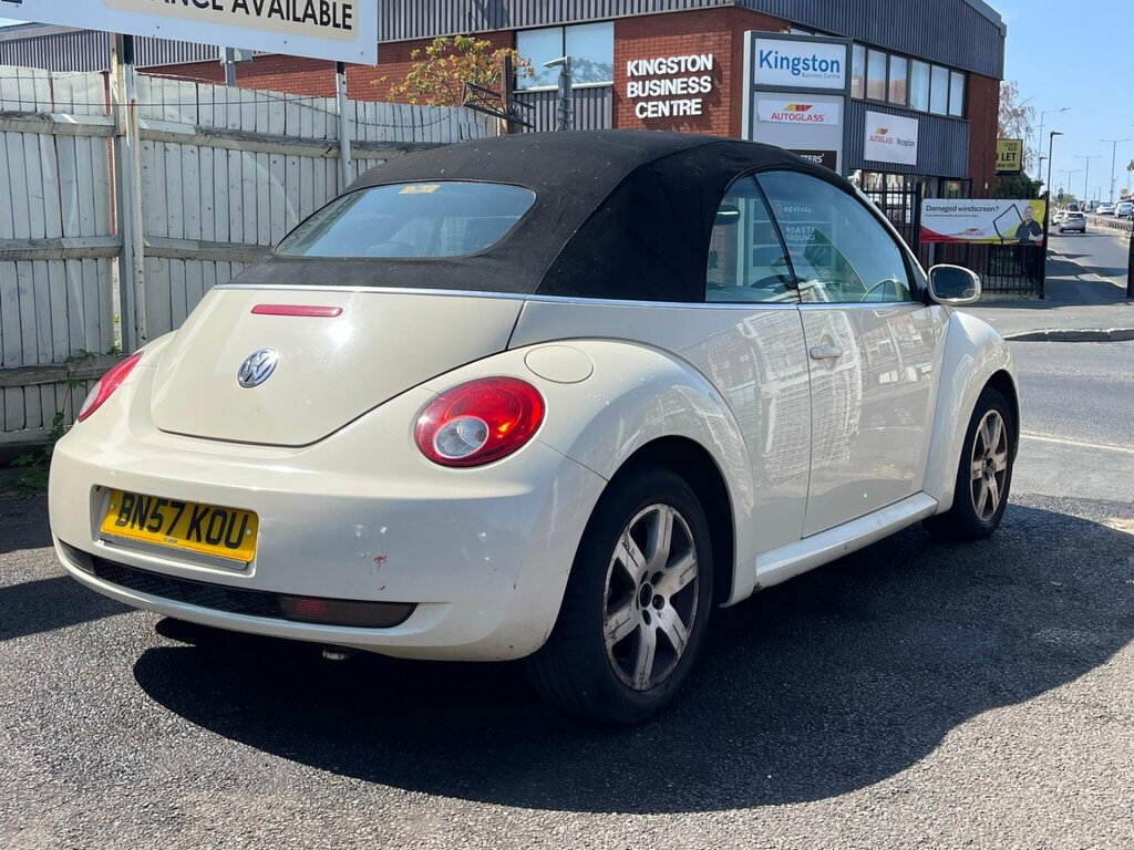 Volkswagen Beetle 2.0 S Cabriolet Euro 4 Beige #12