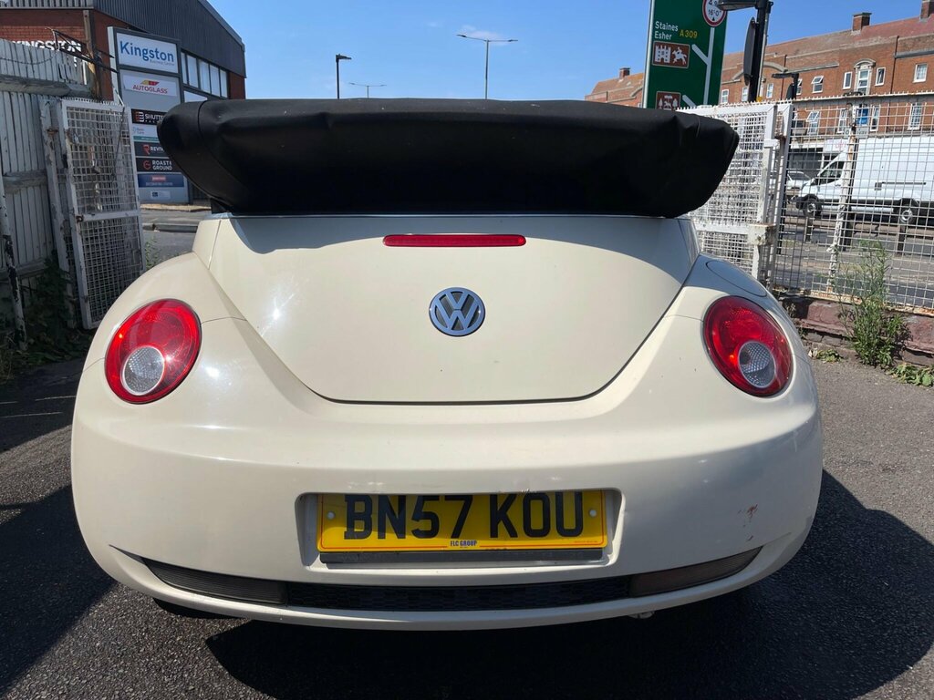 Volkswagen Beetle 2.0 S Cabriolet Euro 4 Beige #23