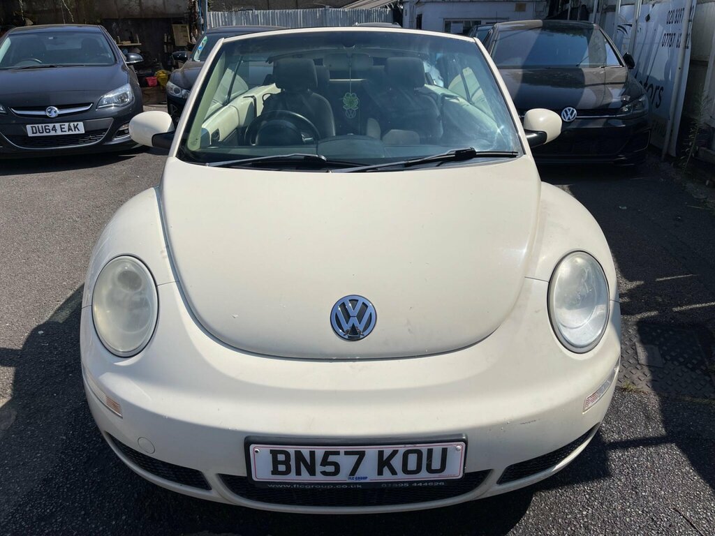 Volkswagen Beetle 2.0 S Cabriolet Euro 4 Beige #16