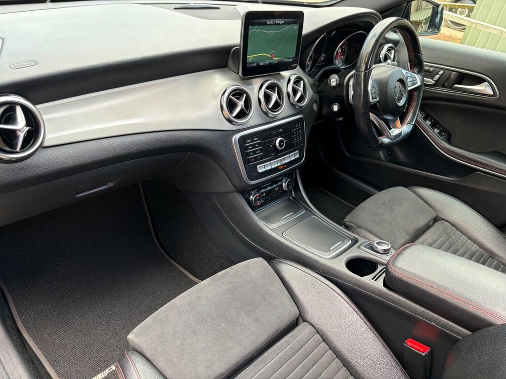 Mercedes-Benz GLA Class Gla180 Amg Line Edition White #9