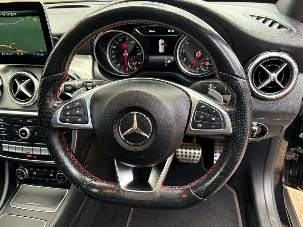 Mercedes-Benz GLA Class Gla180 Amg Line Edition White #37