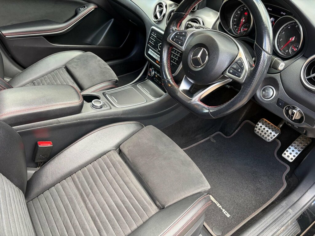 Mercedes-Benz GLA Class Gla180 Amg Line Edition White #39