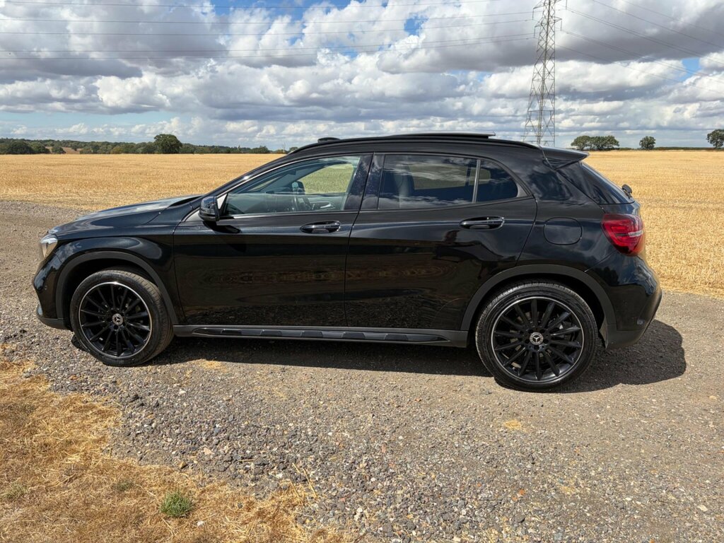 Mercedes-Benz GLA Class Gla180 Amg Line Edition White #26
