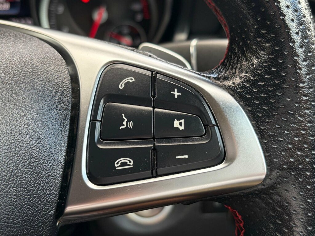 Mercedes-Benz GLA Class Gla180 Amg Line Edition White #30
