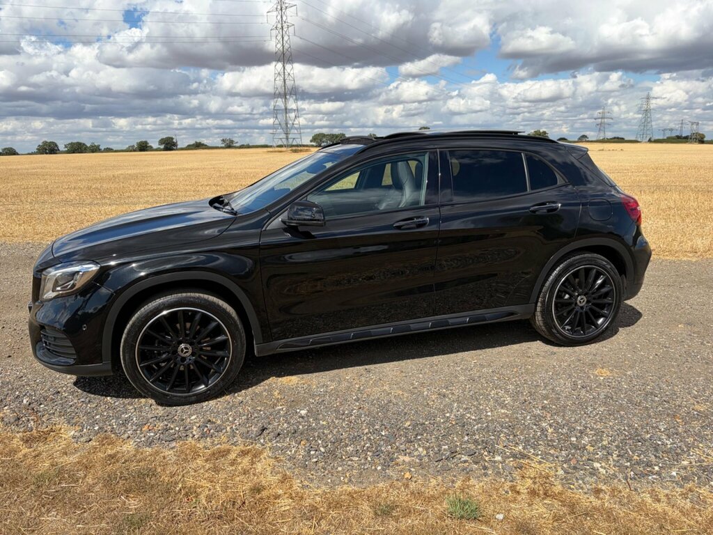 Mercedes-Benz GLA Class Gla180 Amg Line Edition White #28