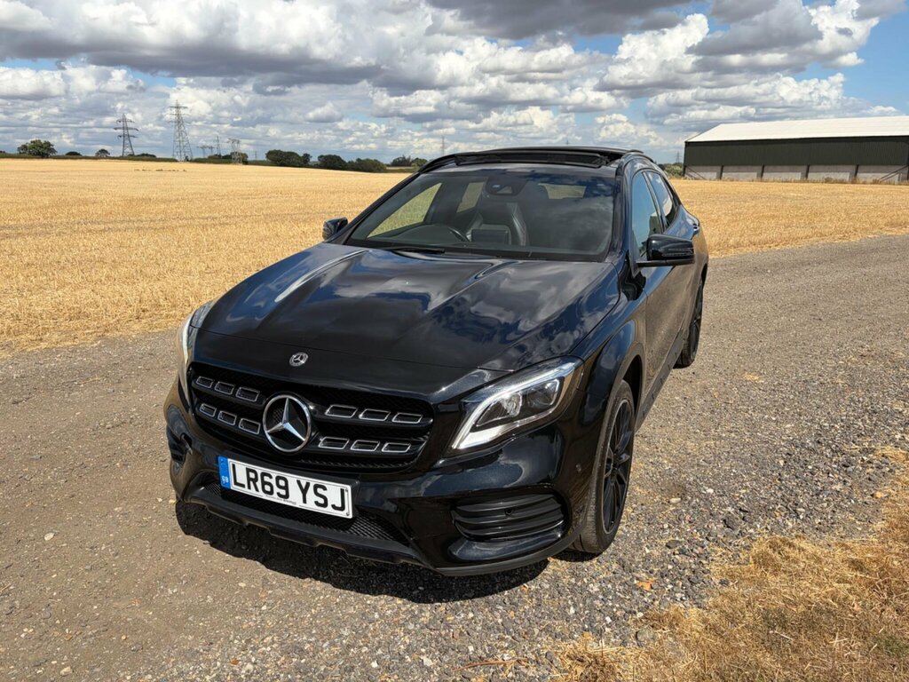 Mercedes-Benz GLA Class Gla180 Amg Line Edition White #33