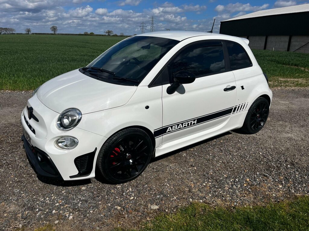 Abarth 595 1.4 T-jet Trofeo Hatchback Euro White