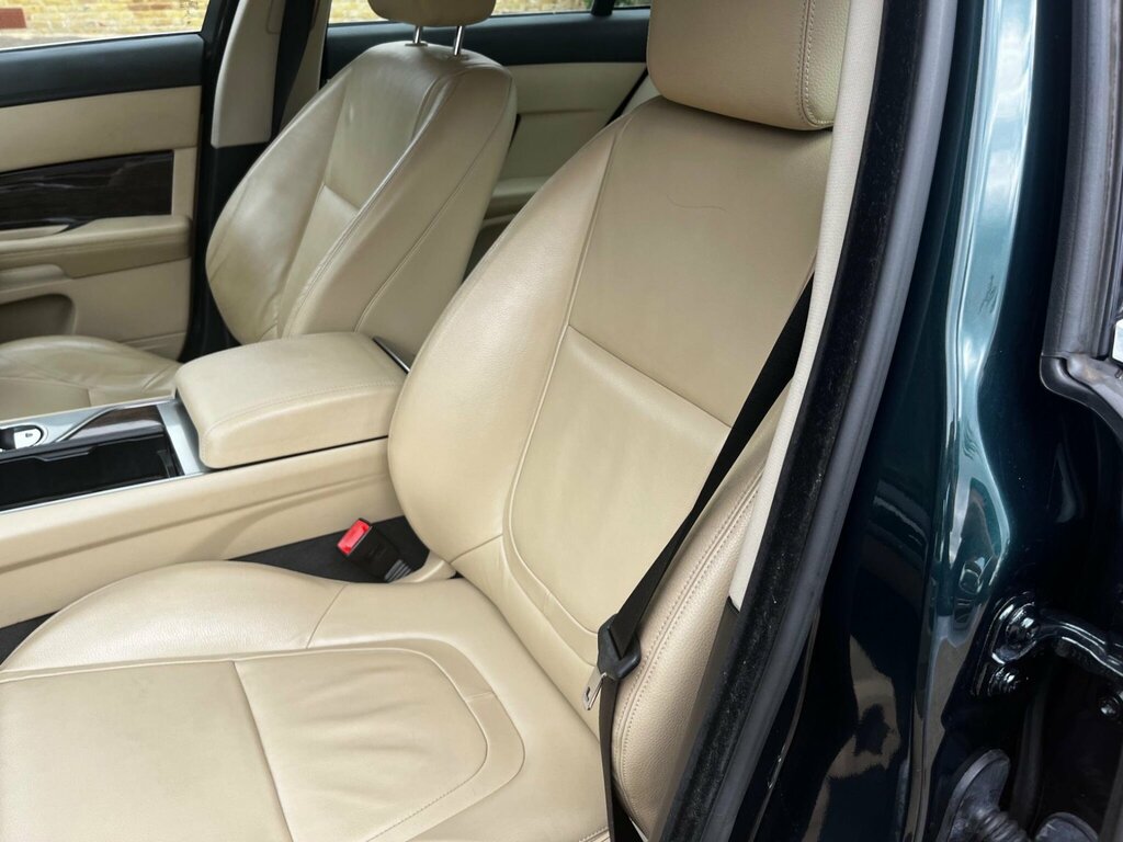 Jaguar XF 2.0 Prestige 161 Bhp Grey #29