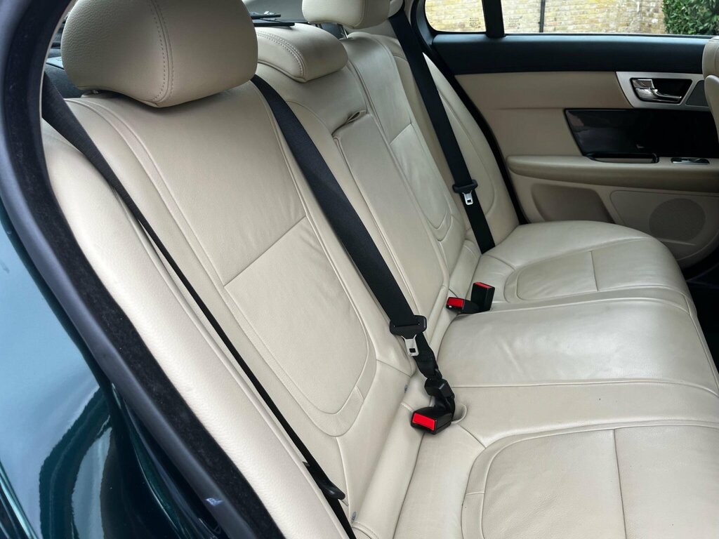 Jaguar XF 2.0 Prestige 161 Bhp Grey #44