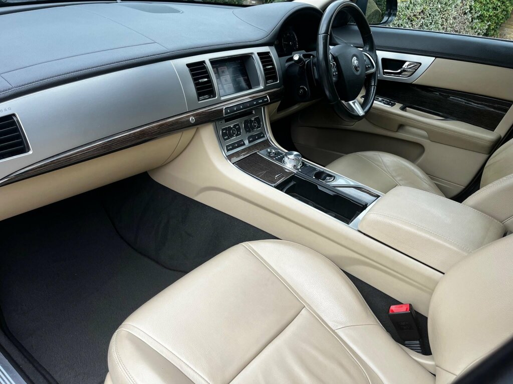 Jaguar XF 2.2D Luxury Saloon Euro 5 Ss 1  #3